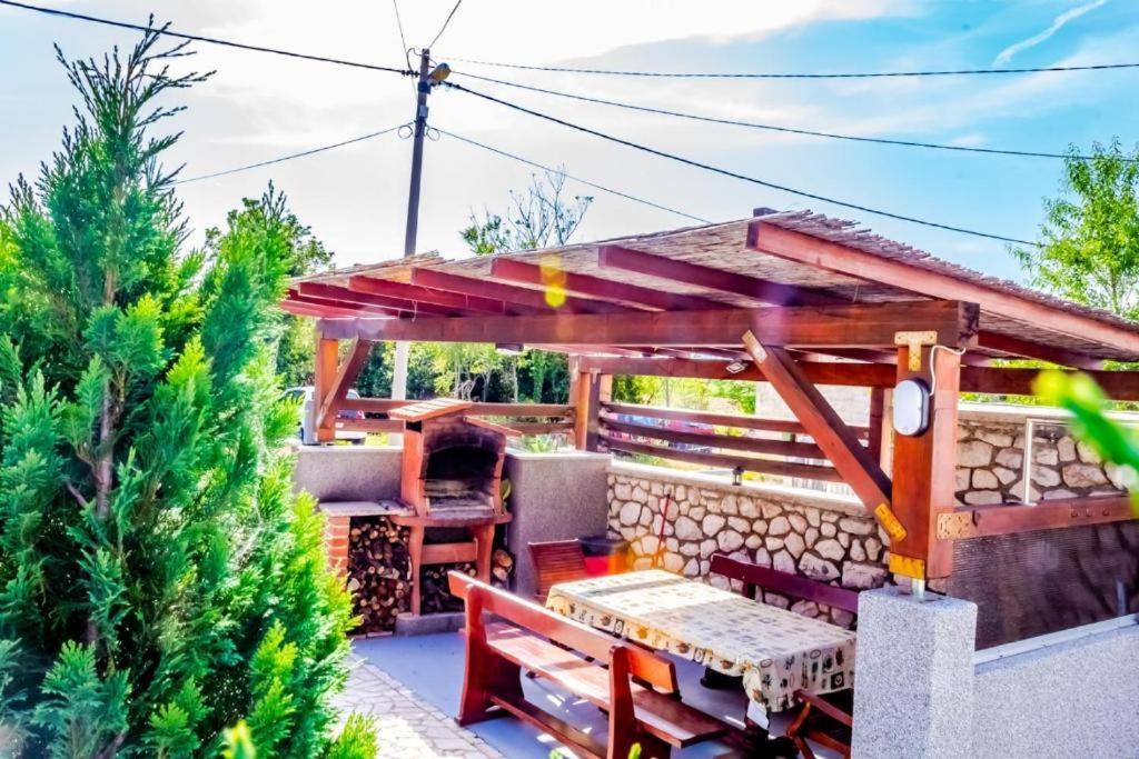 Apartment L&E Jadranovo Εξωτερικό φωτογραφία